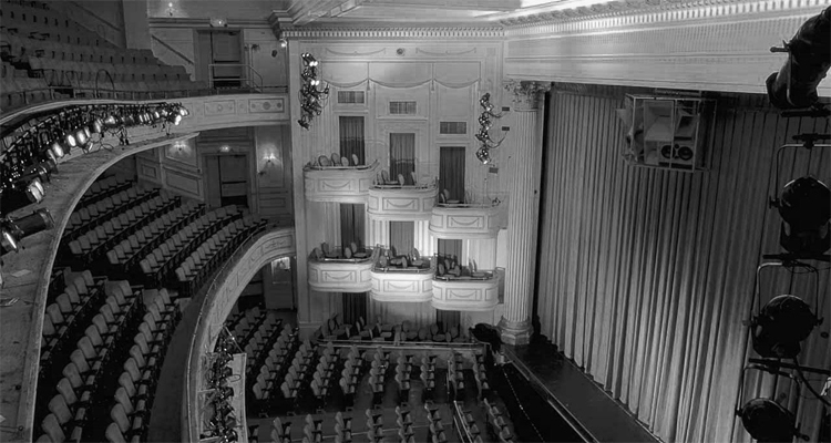 The Shubert Theater Offers Free Backstage Tours