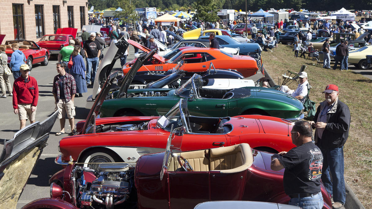 Annual Simsbury Fly-in, Car Show and Food Truck Festival