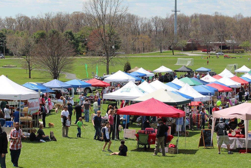 Paws in the Park Food and Craft Festival in South Windsor