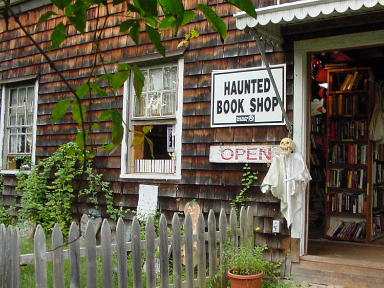 Book Barn, Niantic, Connecticut