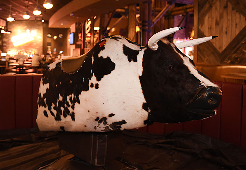 COMIX Roadhouse Country Experience Opens at Mohegan Sun Mechanical Bull