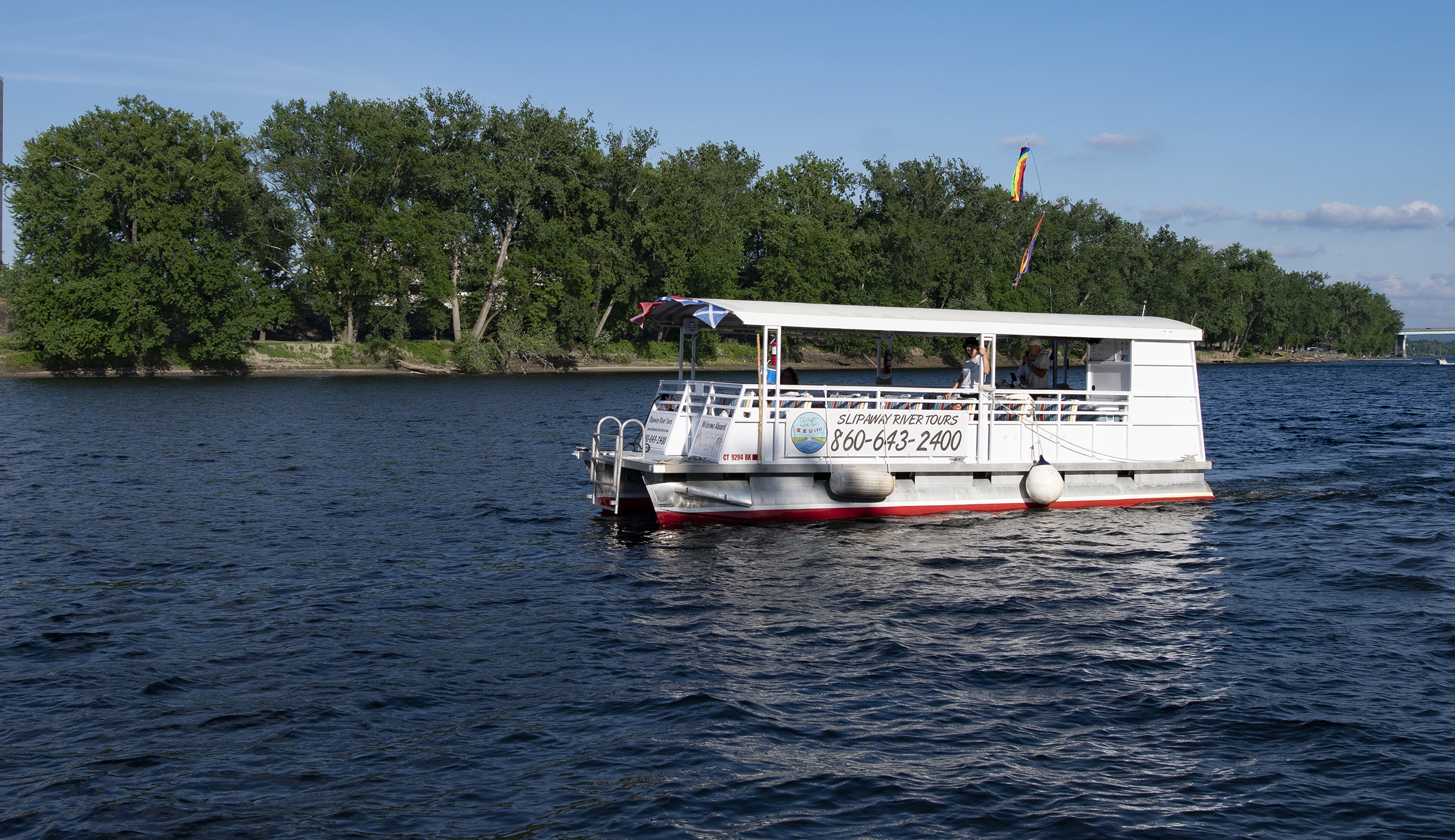 Tour the Connecticut River on Slipaway Tours
