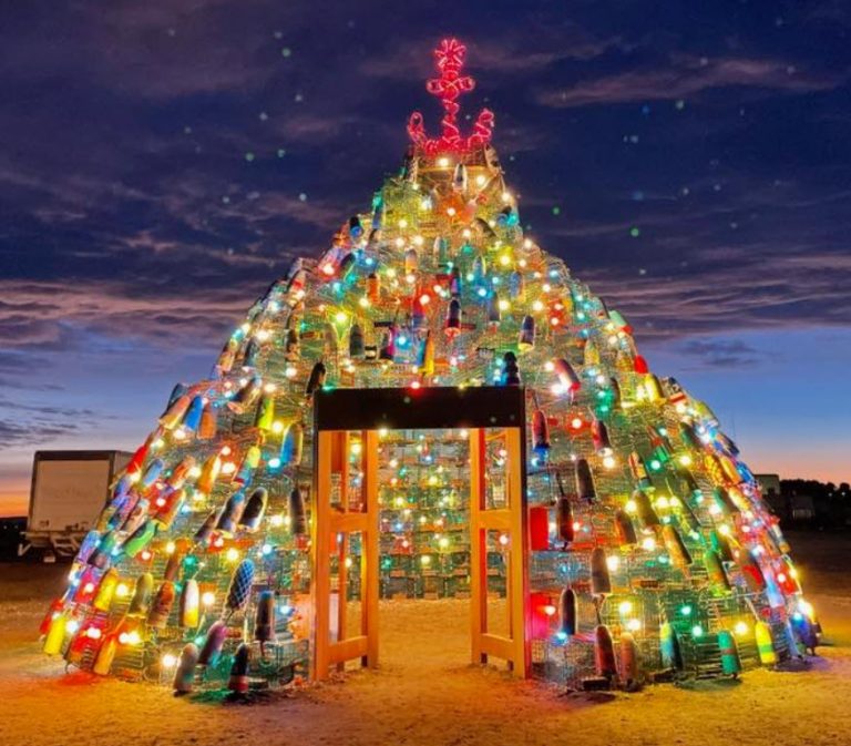 Stonington Lobster Trap Tree Lighting