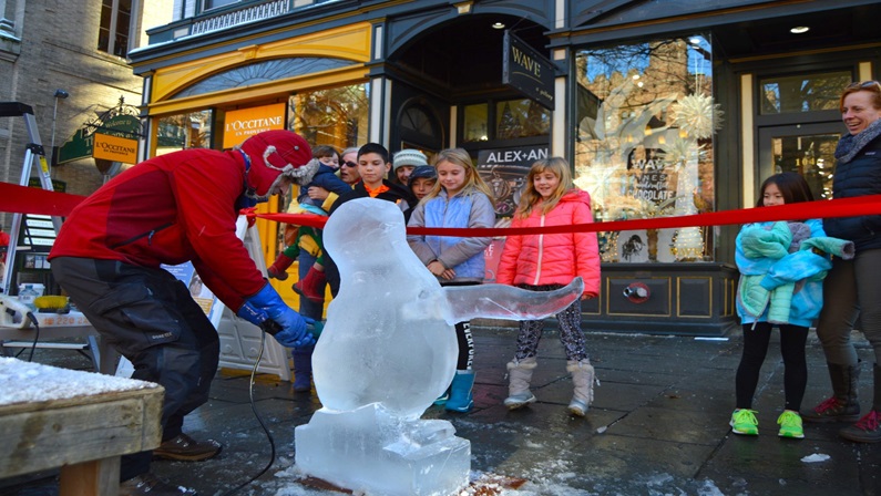 Chapel Street Ice Carving Demonstrations at The Shops at Yale