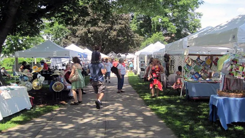 Niantic Lions 64th Annual Arts & Craft Show and Food Truck Court at East Lyme Town Hall