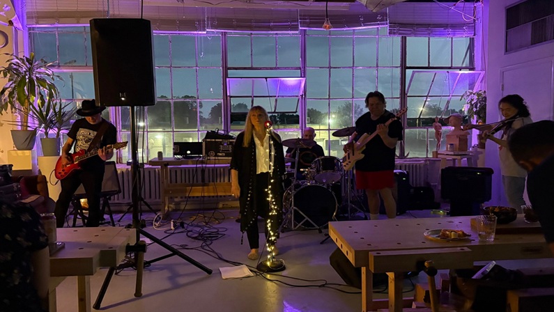 Thursdays on the Dock: Parker’s Tangent at Connecticut River Museum