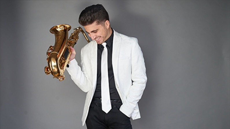 vincent-ingala-at-infinity-music-hall Vincent Ingala at Infinity Music Hall