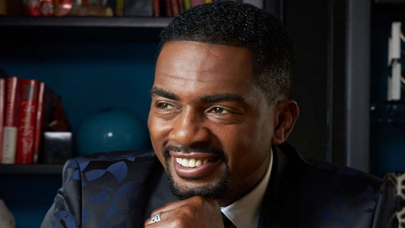 Bill Bellamy at Hartford Funny Bone Comedy Club
