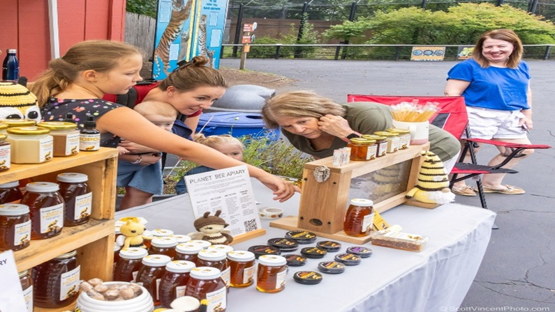 Community Corner Vendor Market at Connecticut’s Beardsley Zoo