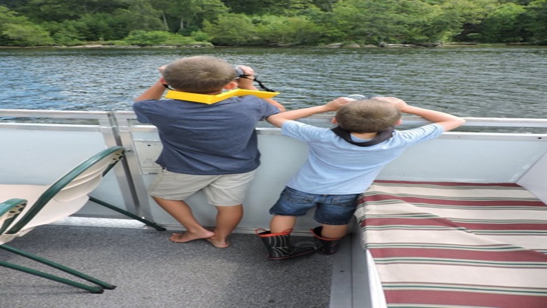 RiverQuest Kid's Cruise at Connecticut River Museum